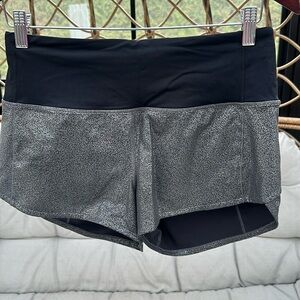Lululemon speed up 2.5” running shorts. Size 6